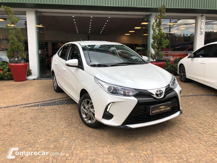 Yaris 1.5 16V Flex Sedan Xs Connect Multidrive