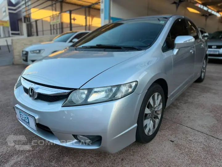 Civic Sed. LXL/LXL SE 1.8 Flex 16V Mec.