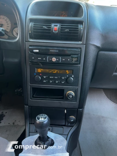ASTRA 2.0 MPFI CD Sedan 8V
