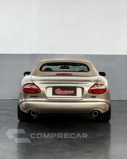 XK8 4.0 Conversível V8 32V