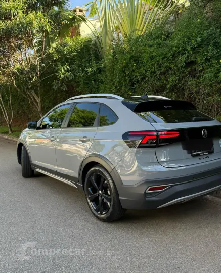 Nivus Highline 1.0 200 TSI Flex Aut.