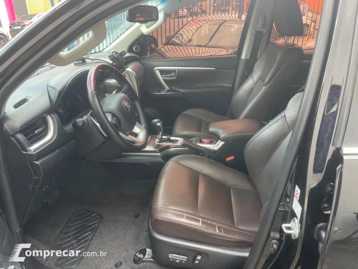 HILUX SW4 2.8 SRX 4X4 7 Lugares 16V Turbo Intercooler