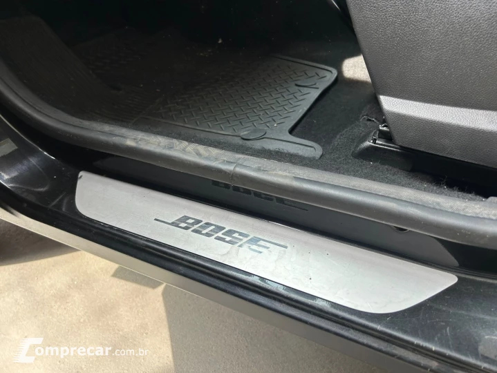 CAPTUR Intense Bose 1.6 16V Flex 5p Aut.