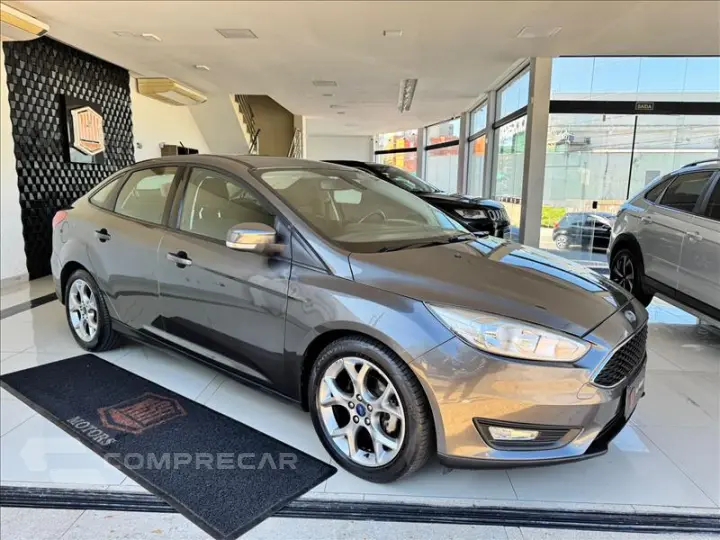 FOCUS 2.0 SE Plus Fastback 16V