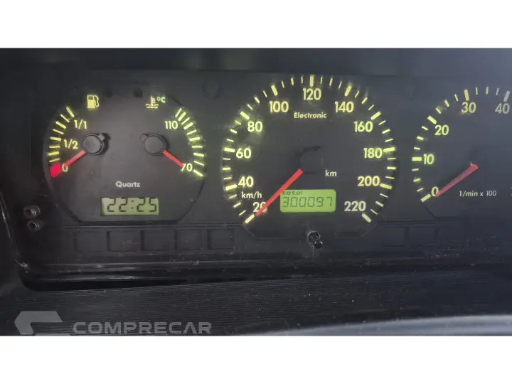 SANTANA 1.8 MI 8V GASOLINA 4P MANUAL