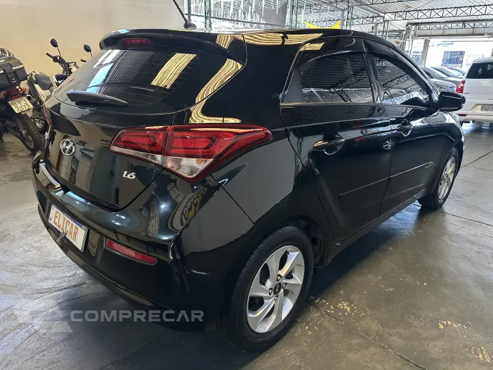HB20 1.6 Comfort Plus 16V