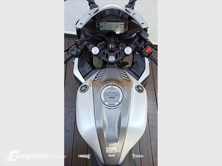 YZF R15