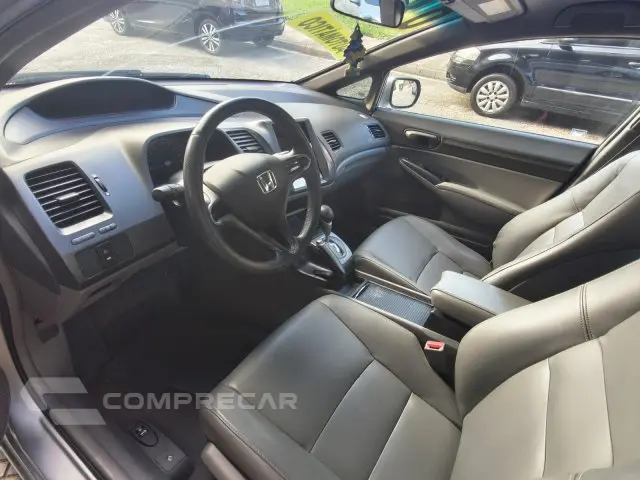 CIVIC - 1.8 LXS 16V 4P AUTOMÁTICO