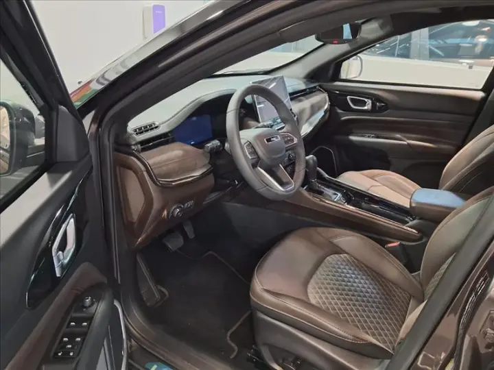 COMMANDER 1.3 T270 Turbo Overland