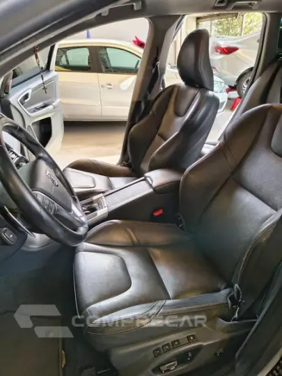 XC60 2.0 T5 MOM