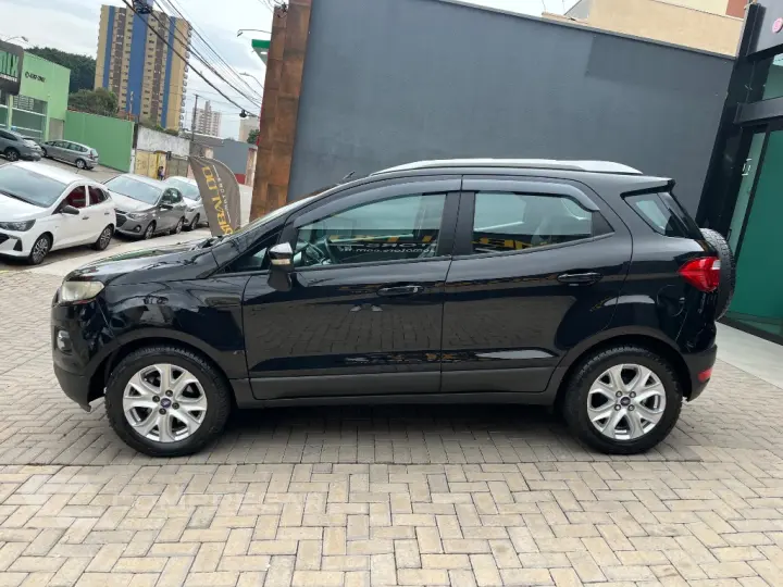 EcoSport TITANIUM 2.0 16V Flex 5p Aut.