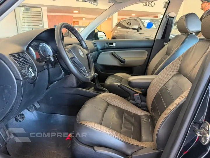 VOLKSWAGEN Golf Sportline 1.6 Mi Total Flex 8V 4p