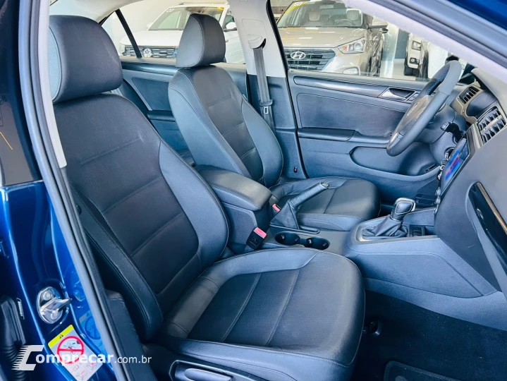JETTA 2.0 COMFORTLINE 120CV FLEX 4P TIPTRONIC