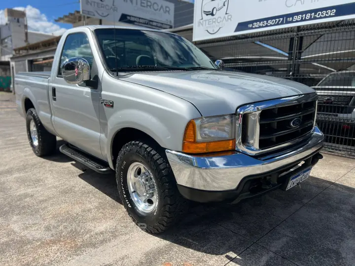 F-250 4.2 XLT 4X2 CS V6