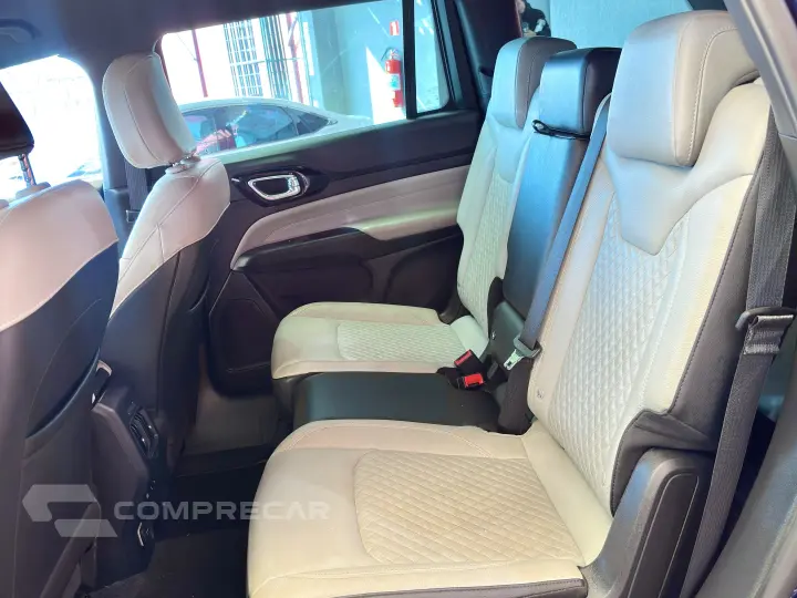 COMMANDER 1.3 T270 TURBO FLEX LIMITED AT6