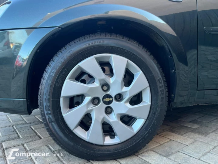 CLASSIC 1.0 MPFI LS 8V FLEX 4P MANUAL