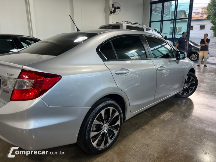 Civic Sedan LXR 2.0 Flexone 16V Aut. 4p