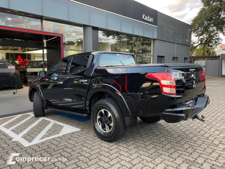L200 TRITON 2.4 16V Turbo Sport HPE CD 4X4