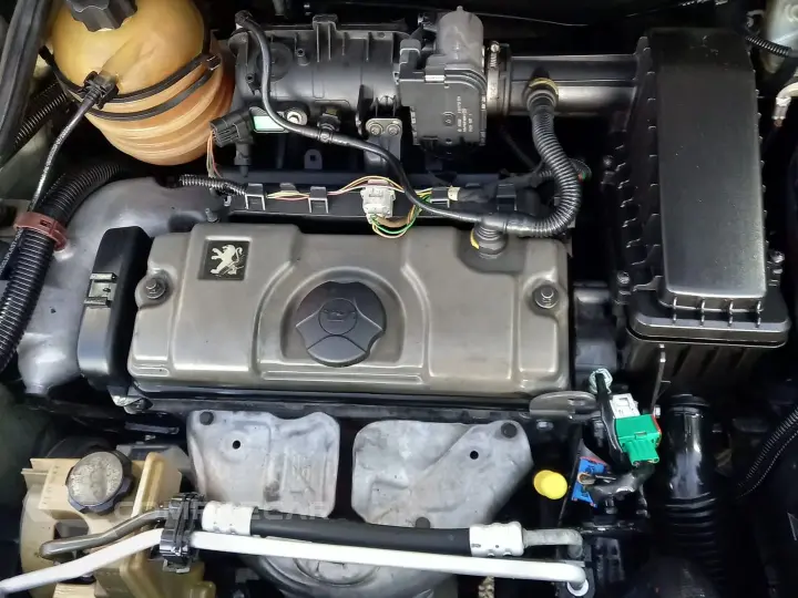 207 1.4 Xr 8V Flex 4P Manual