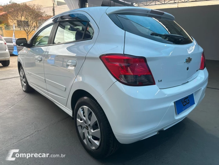 Onix Hatch 1.4 4P FLEX LT