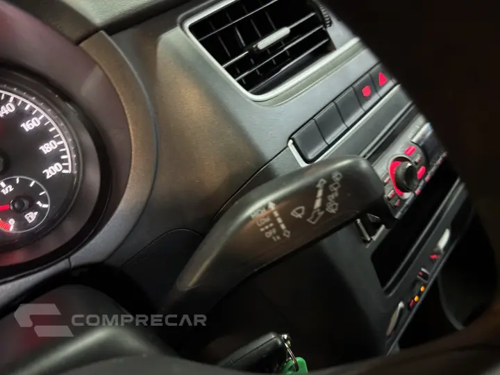 FOX 1.0 MI 8V FLEX 4P MANUAL