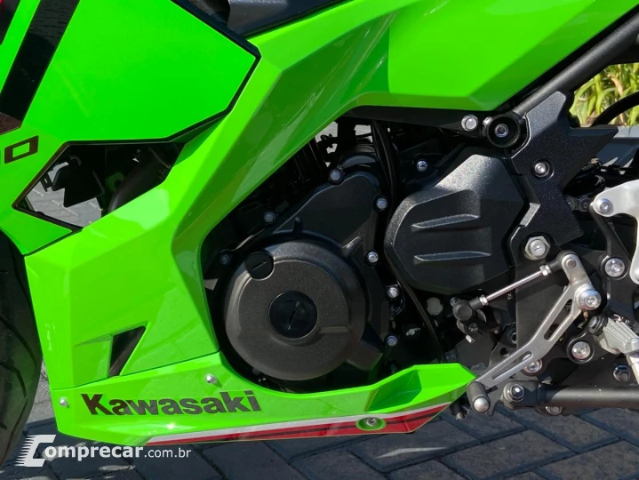 NINJA 400
