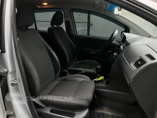 FOX - 1.6 MI PRIME 8V 4P MANUAL