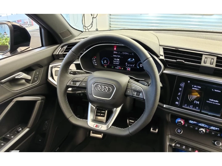 Q3 2.0 40 TFSI GASOLINA PERFORMANCE BLACK QUATTRO TIPTRONIC
