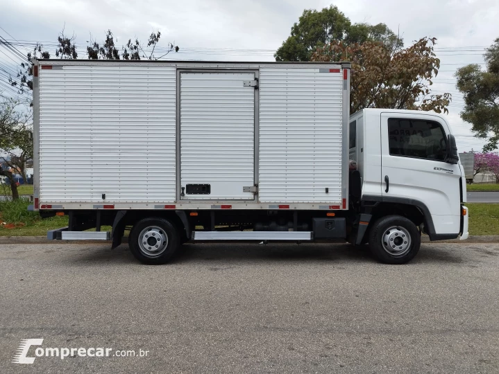 Delivery Express 2.8 Prime + Baú Facchini