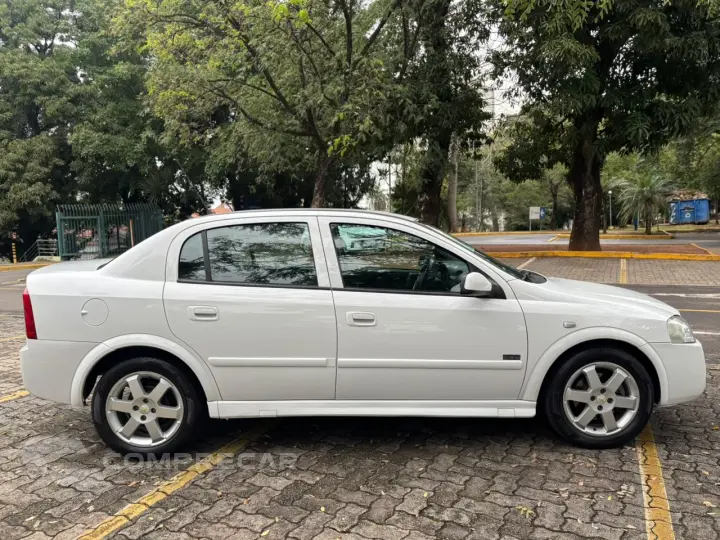 ASTRA 2.0 MPFI Advantage 8V