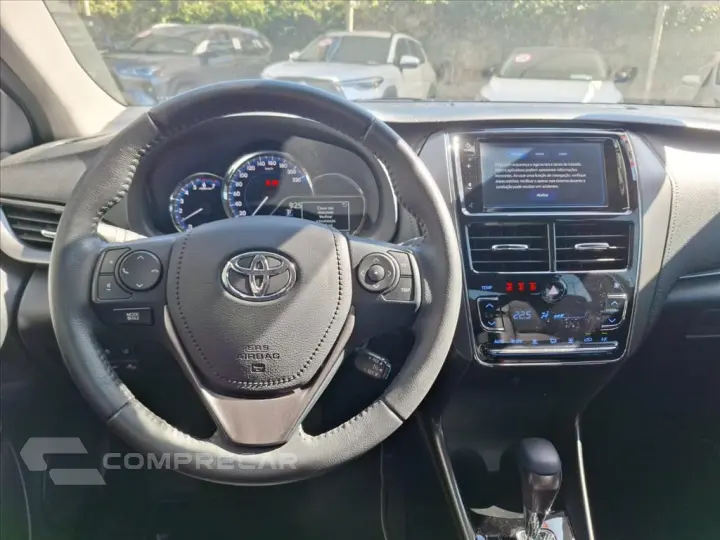 YARIS 1.5 16V FLEX SEDAN XLS CONNECT MULTIDRIVE