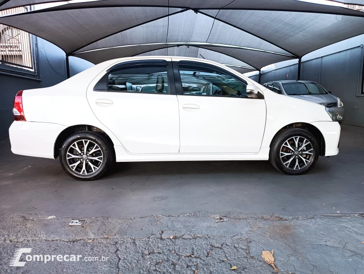 ETIOS 1.5 Platinum Sedan 16V