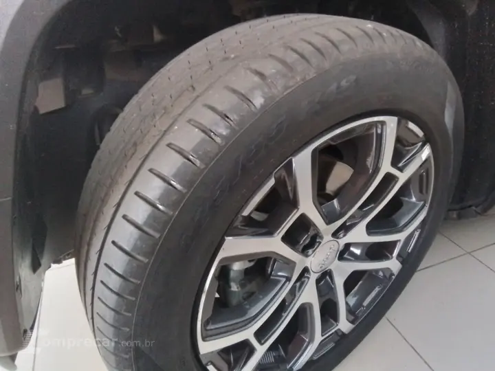 RENEGADE 1.3 T270 TURBO FLEX LONGITUDE AT6