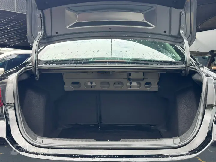 ONIX 1.0 Turbo Plus Premier