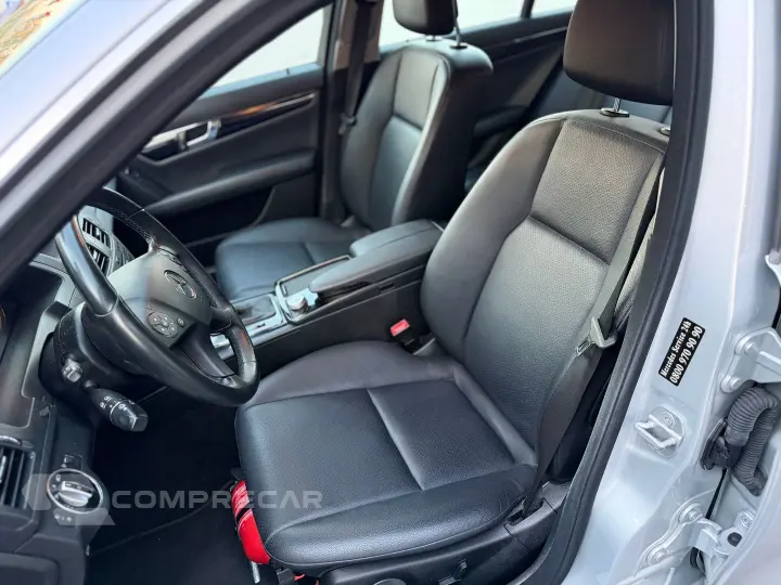 C 180 1.8 Cgi Classic 16V Turbo Gasolina 4P Automático