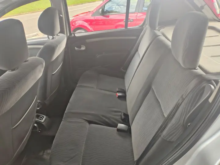 RENAULT SANDERO 1.6 PRIVILEGE 16V