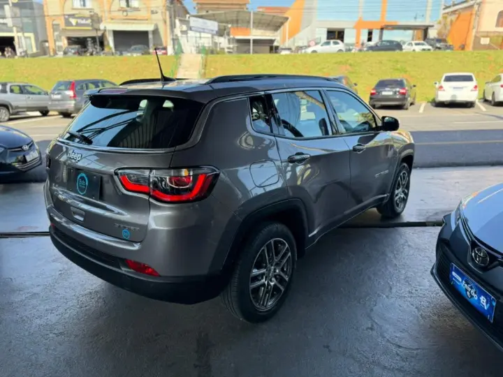 COMPASS SPORT 2.0 4x2 Flex 16V Aut.