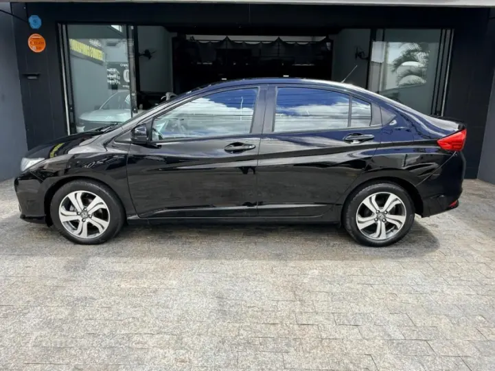 CITY 1.5 LX Sedan 16V