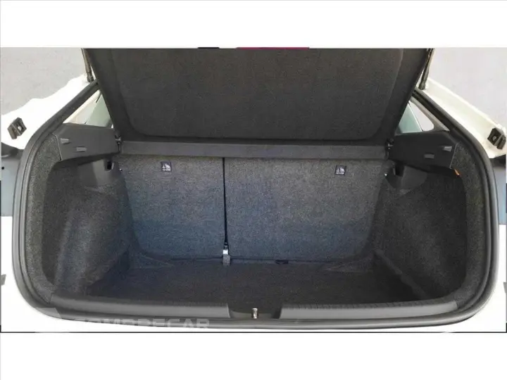 NIVUS 1.0 200 TSI TOTAL FLEX COMFORTLINE AUTOMÁTI