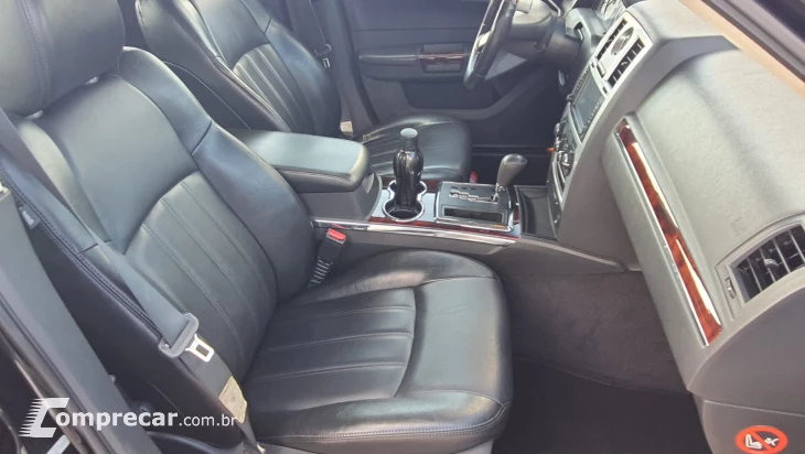 300 C 5.7 Hemi Sedan V8 16V