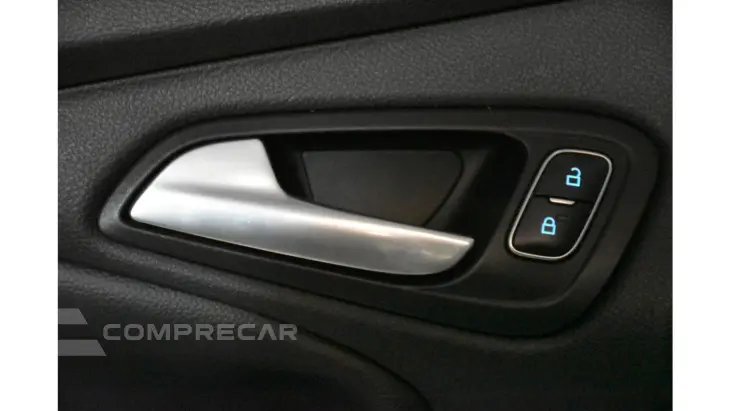 FOCUS SEDAN - 2.0 SE 16V 4P POWERSHIFT