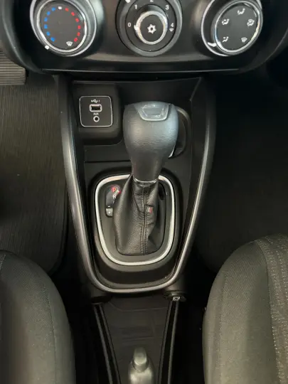 CRONOS DRIVE 1.3 8V Flex Aut.