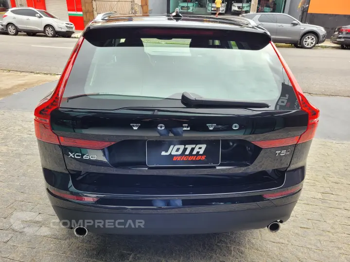 XC60 2.0 T5 Momentum AWD Geartronic