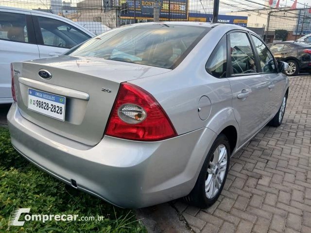 FOCUS SEDAN - 2.0 GLX SEDAN 16V 4P MANUAL