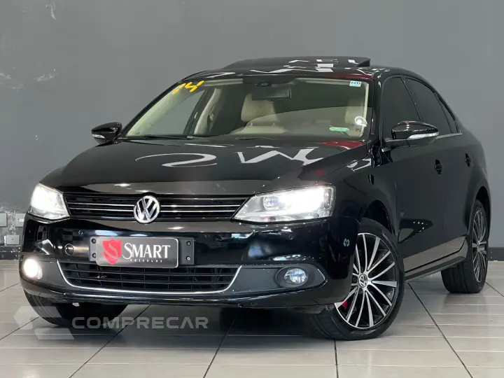 JETTA 2.0 TSI HIGHLINE 211CV GASOLINA 4P TIPTRONIC