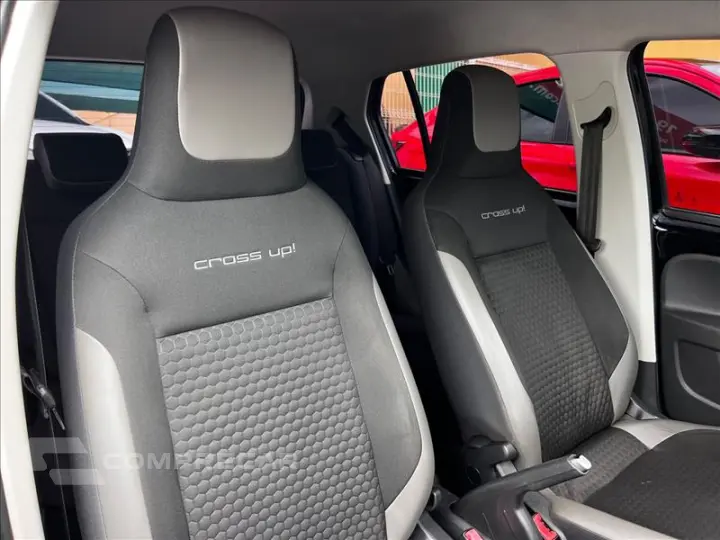 CROSS UP 1.0 TSI 12V