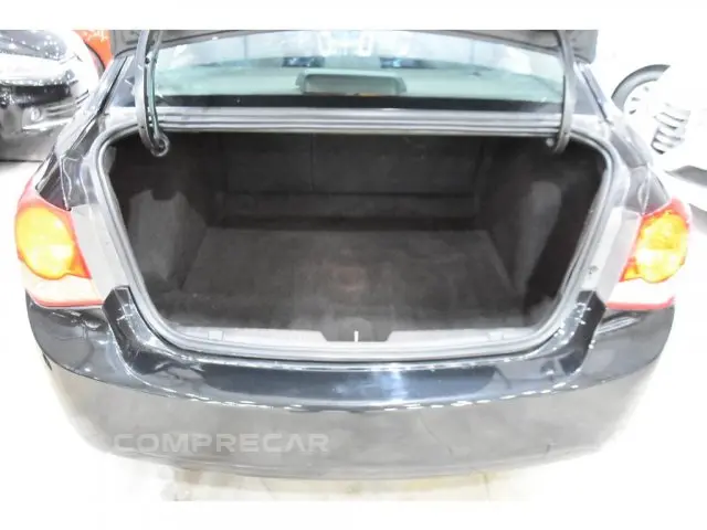 CRUZE SEDAN - 1.8 LT 16V 4P MANUAL