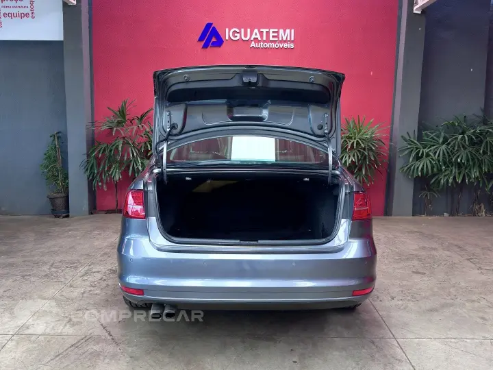 JETTA 2.0 TSI HIGHLINE 211CV GASOLINA 4P TIPTRONIC
