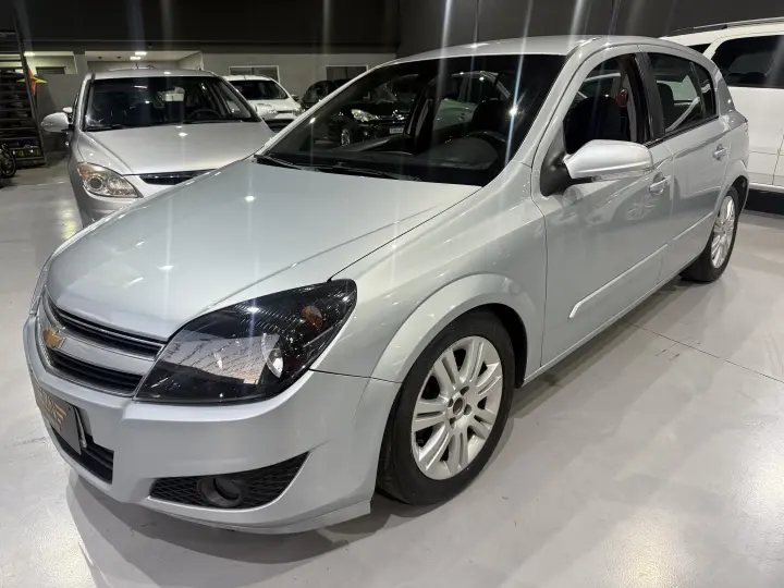 VECTRA 2.0 MPFI GT HATCH 8V FLEX 4P MANUAL