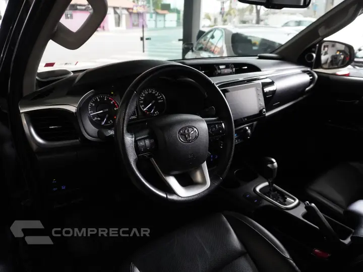 HILUX 2.8 D-4D TURBO DIESEL CD SRX 4X4 AUTOMÁTICO